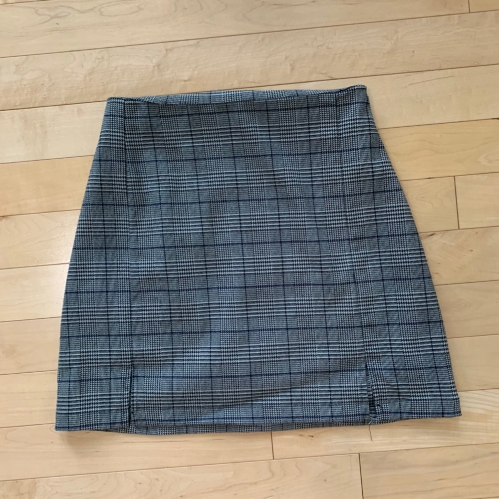 Brandy Melville mini skirt